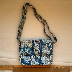 Vera Bradley Cross Body
